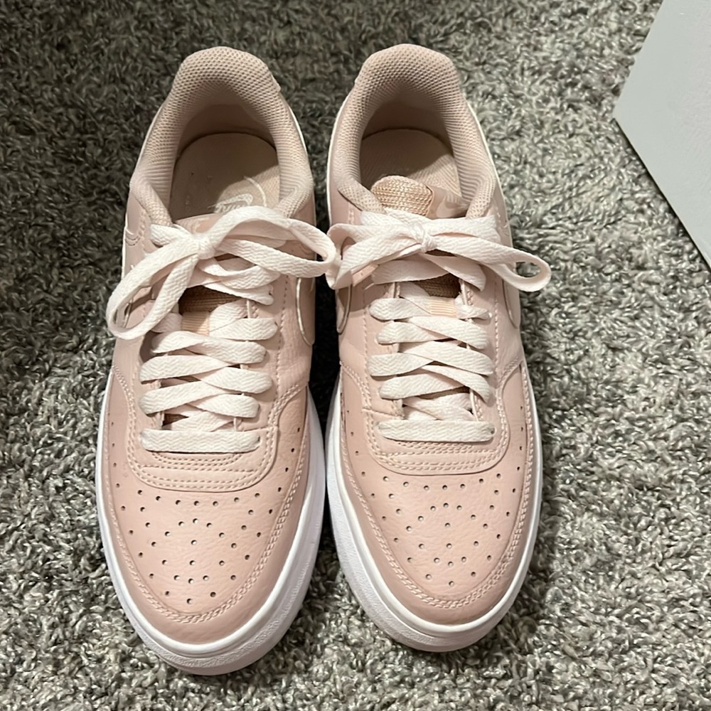 Super cute mauve platform Nikes